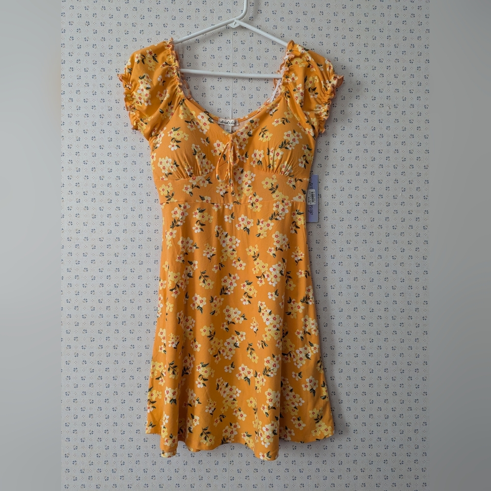 NWT Summer S Dress Derek Heart Floral Ruffled Sleeves Built In Bra Peach Yellow